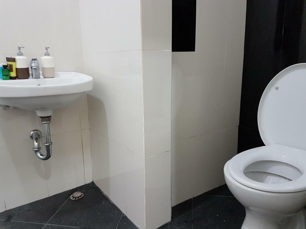 Ahira Syariah Hostel Jakarta